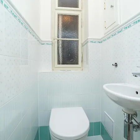 Quiet In The Old Town Appartement Praag