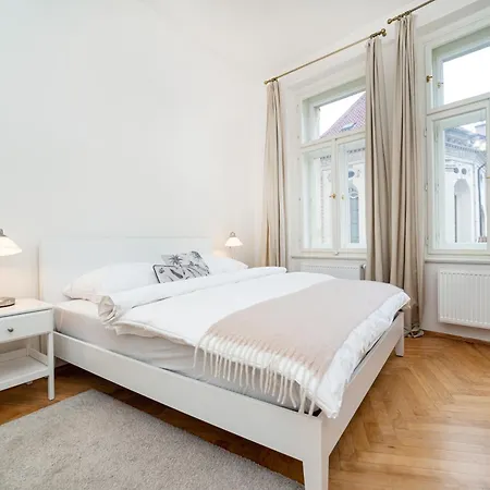Quiet In The Old Town Appartement *