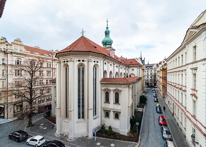 Quiet In The Old Town Praag