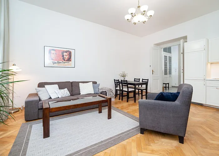 Quiet In The Old Town Appartement