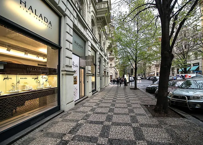 Quiet In The Old Town *