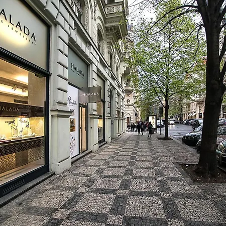 Quiet In The Old Town *